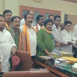 ଲେଙ୍ଗୁ ମିଶ୍ର ଛକ ରୁ ପୁରୁଣା ଜିରା ବ୍ରିଜ ରାସ୍ତା ପ୍ରଶସ୍ତିକରଣ ଓ ଜବର ଦଖଲ ଉଛେଦ ଶୀଘ୍ର କରିବାକୁ ଦାବୀ କଲା ବରଗଡ଼ ନାଗରିକ ମଞ୍ଚ